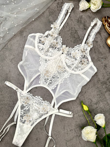 White Vintage Embroidered Lace Lingerie Set